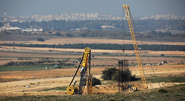 «Israel» Unveils Plans for 40-Mile Underground Wall around Gaza